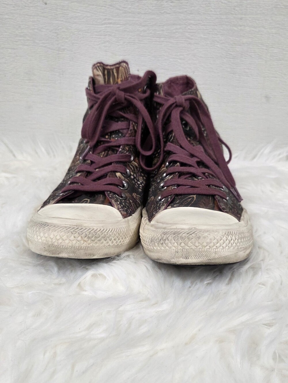 Converse High-Top Canvas Sneakers in Plum Feather Print 9 - Picture 8 of 13